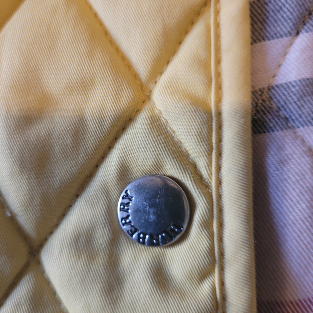 Burberry Yellow Quilted Jacket - Picture 5 of 5
